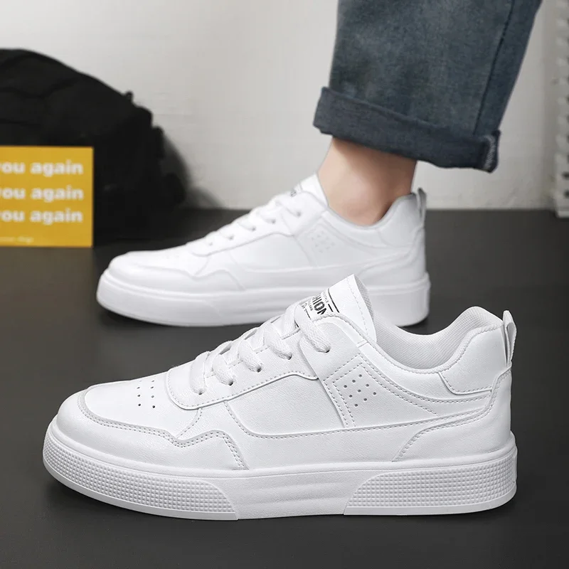 Leather Men Skateboarding Shoes Lightweight Running Shoes Platform White Casual Sneakers Outdoor Breathable Tennis Sports Shoes