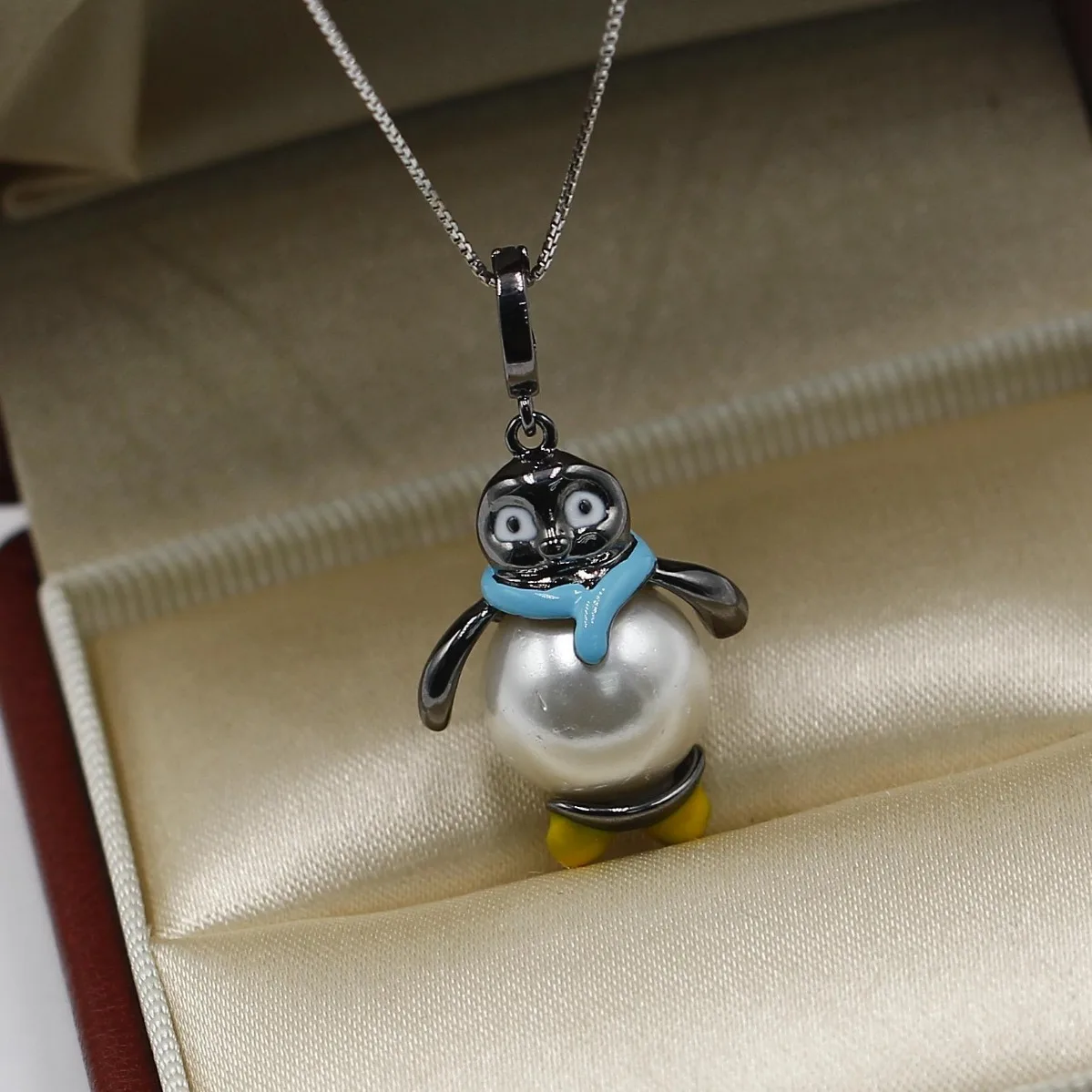 Brass Gold Plated Cute Penguin Pearl Pendant Blank Setting, Sweet DIY Jewelry Accessories Fits 12-13mm Pearl