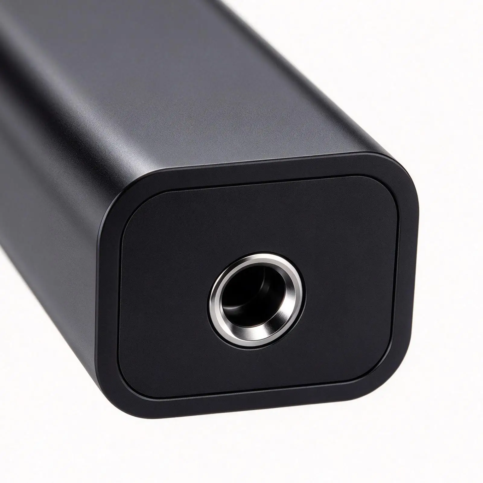 Ground Loop Isolator 3.5mm Plug And Play Anti-Interference Sound Filter Buzzing Noise Isolator For Home Car Computer Stereo