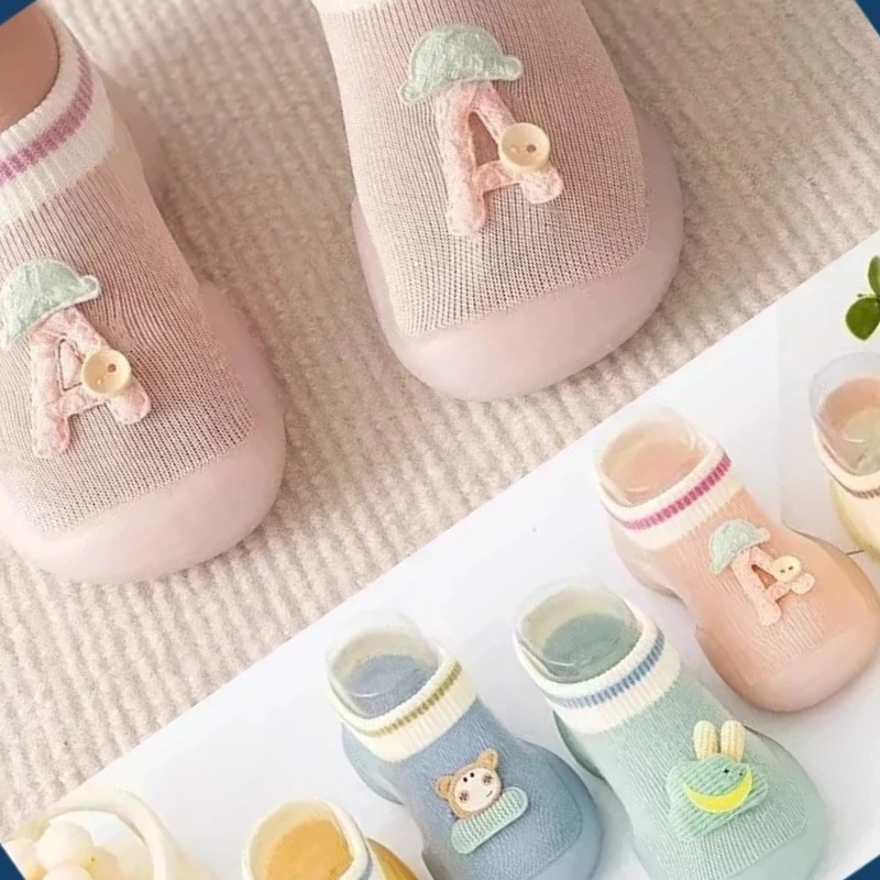 

Милая детская обувь для малышей, домашняя детская обувь на мягкой подошве, носки и обувь с героями мультфильмов, летняя обувь для новорожденных девочек