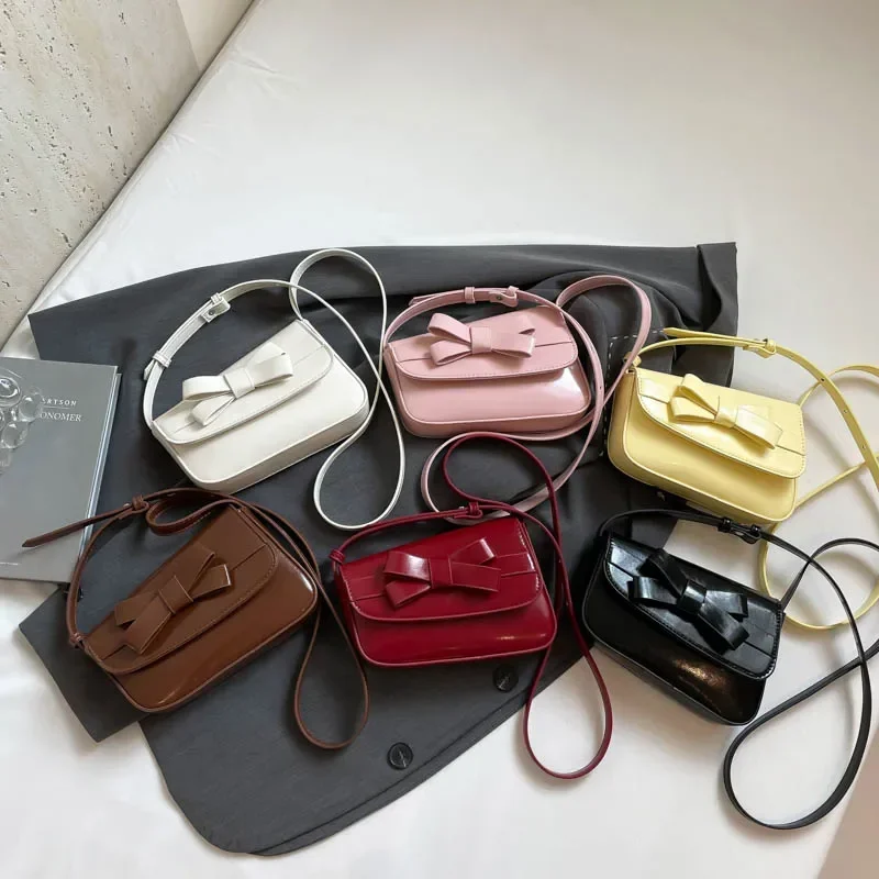

Brand Designer Mini Saddle Crossbody Bag For Ladies Summer Coin Purse Handbag Girls Cute Bow Red Black Satchel Flap Wome Bag