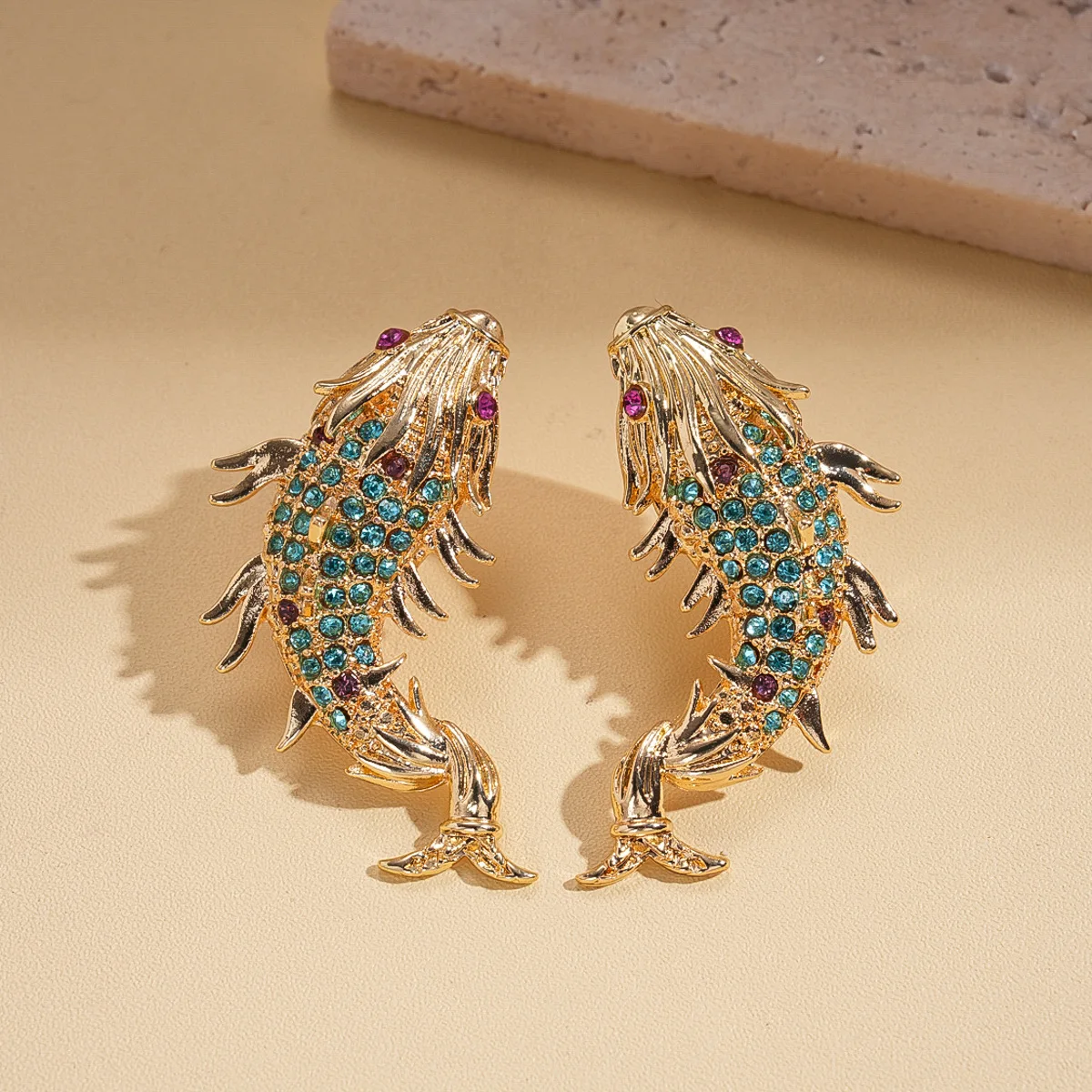 New Chinese Light Luxury Rhinestone Carp Silver-Needle Studs - Vintage Exquisite Stylish High-End Earrings for Women