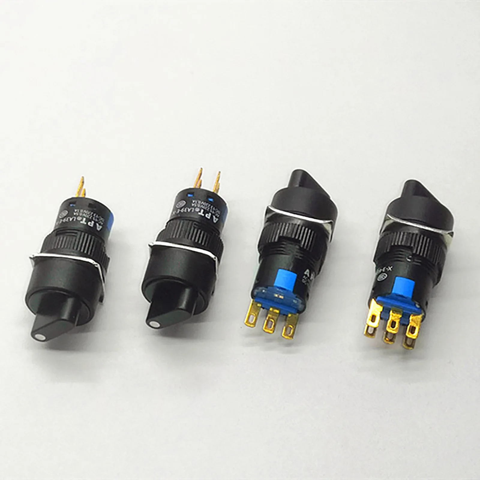 1PC 3Plug/ 6Plug Kn…