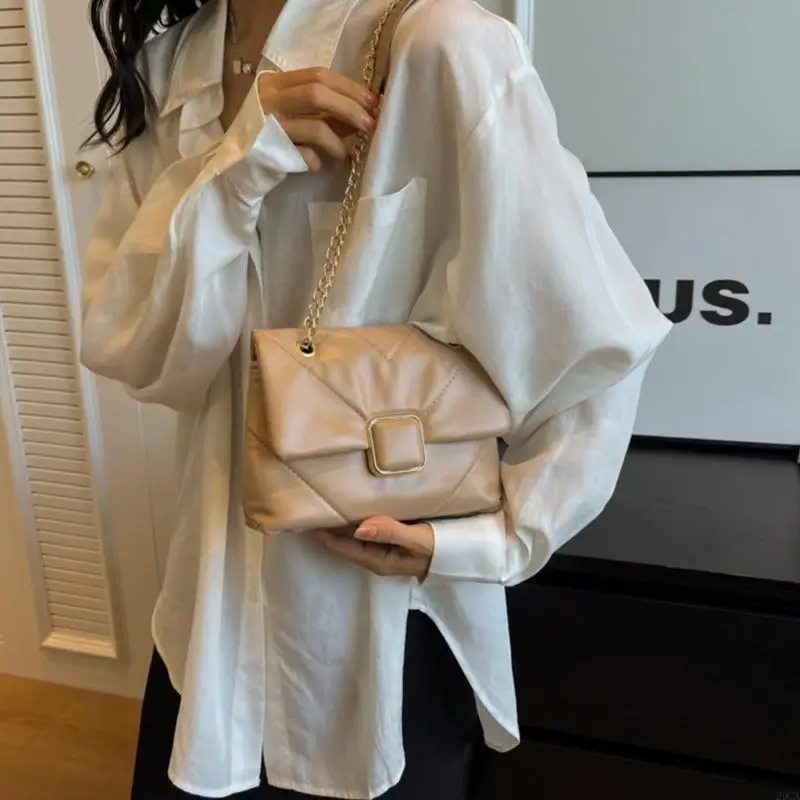 

Trend Chain Single Shoulder Bag Fashionable Girls Bag Large Space for Day Use 20CA