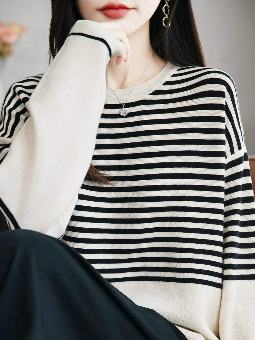 

Spring 2026 Loose Women's Knitted Sweater round Neck Thin Base Layer Striped Korean Style Fashionable Casual Long Sleeve Top