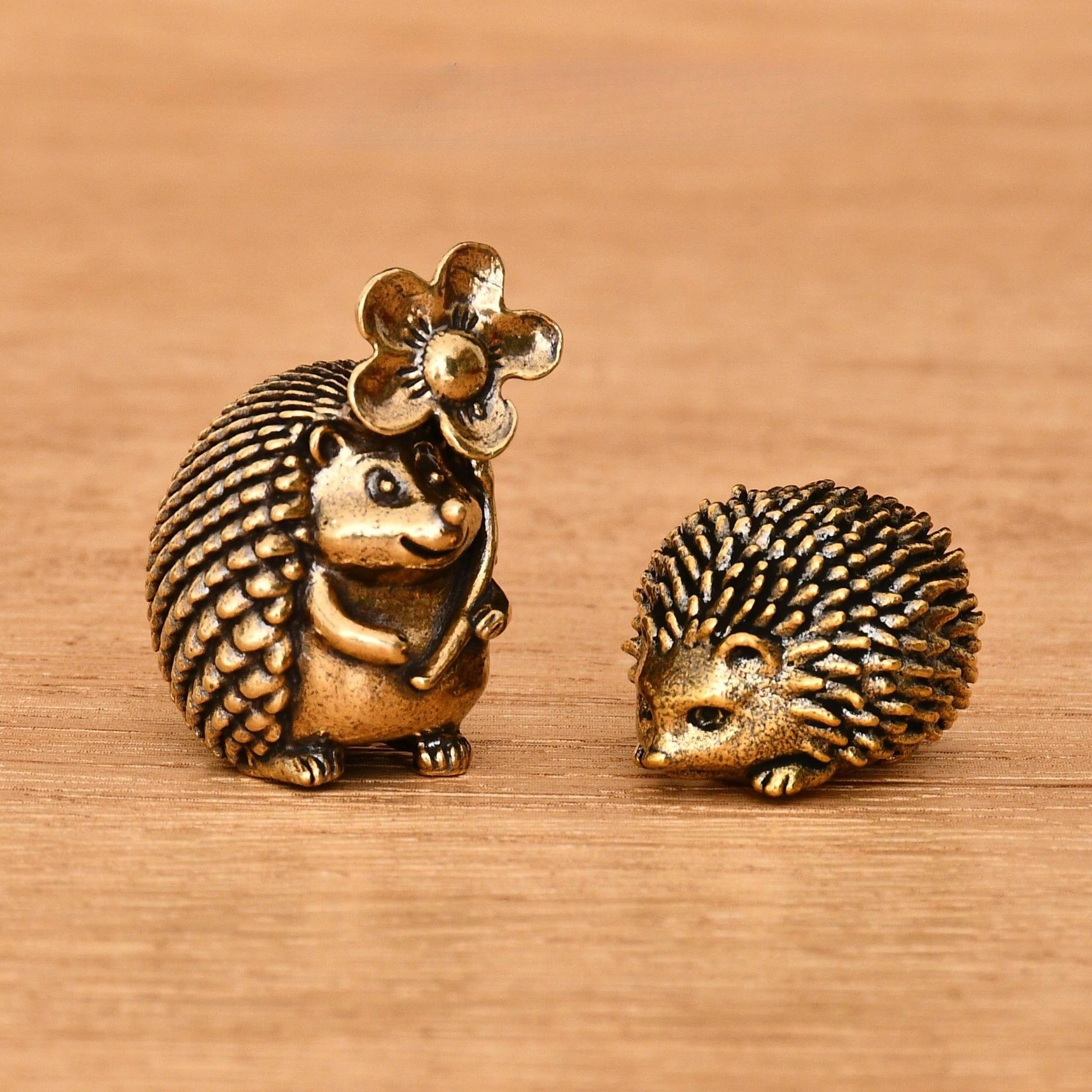 Brass Hedgehog Flower Tea Pet Desktop Home Decor Small Sculpture Fun Craft Ornament