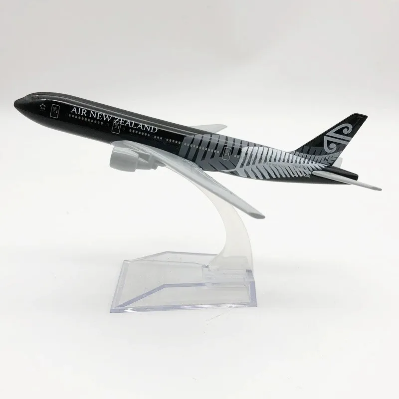 16cm Metal Plane Plane B777 Series Diecast 1/400 Scale Aircraft Miniature Airplane Models With Stand For Souvenir Hobby Display view 4