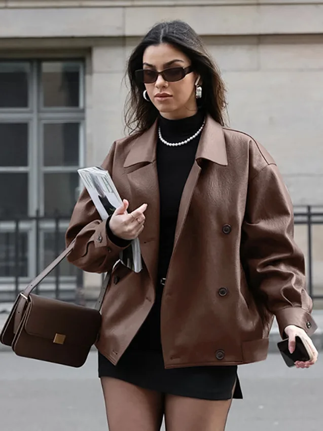 レディース ブラウン レザー ジャケット ヴィンテージ 冬用 ルーズフィット 肩丈コート ボタン装飾 ヨーロッパ風 スタイル ロング スリーブ PUレザー...