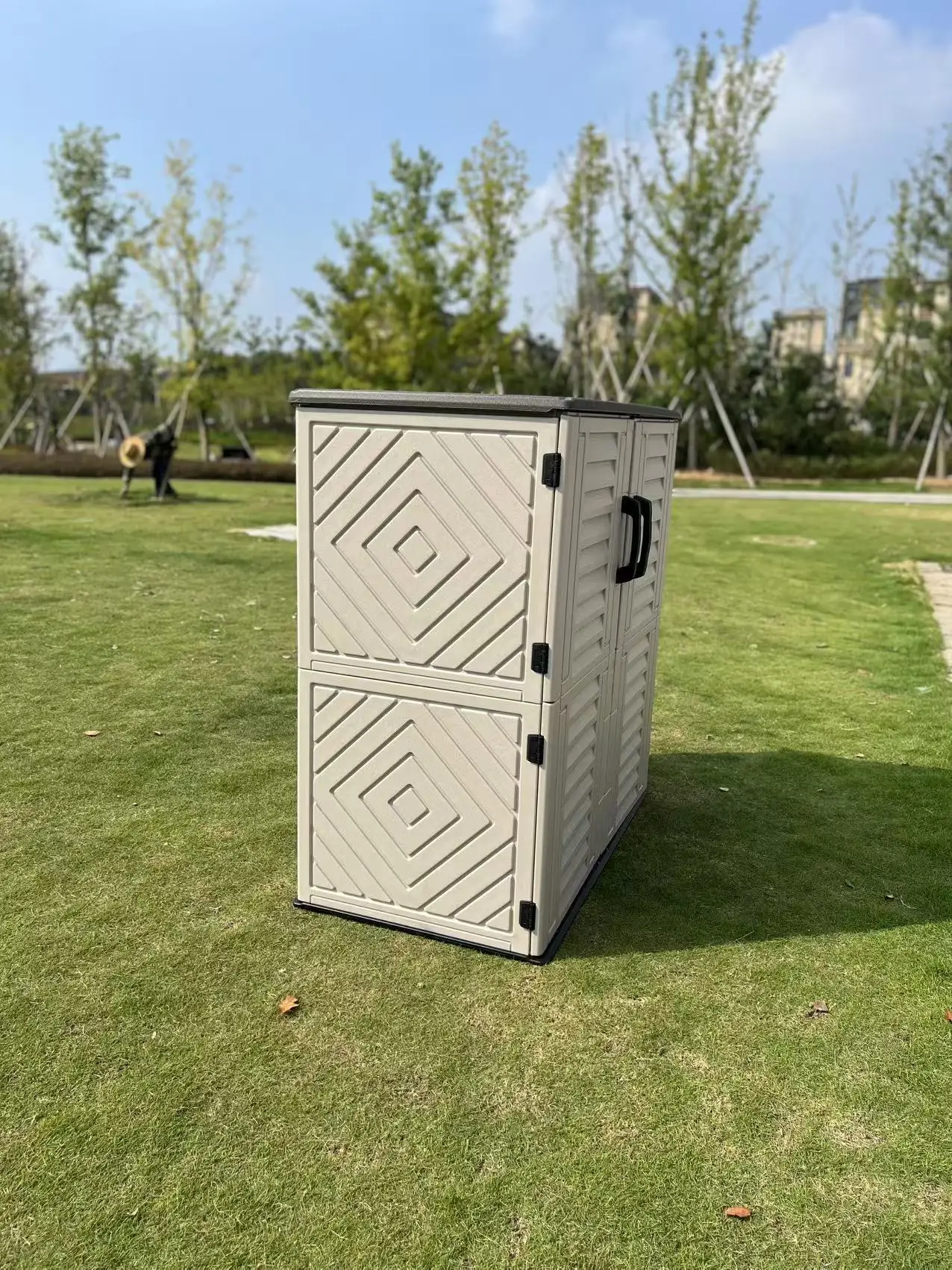 Hot-selling Waterproof Windproof NEW Patio Garden Storage Plastic Shed Easily Assembled Foundation Included