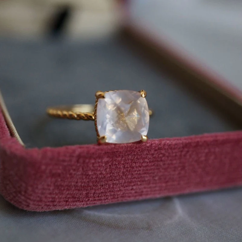 Inspired design pink spar faceted square engagement rings for women golden twisted pattern light luxury charm jewelry