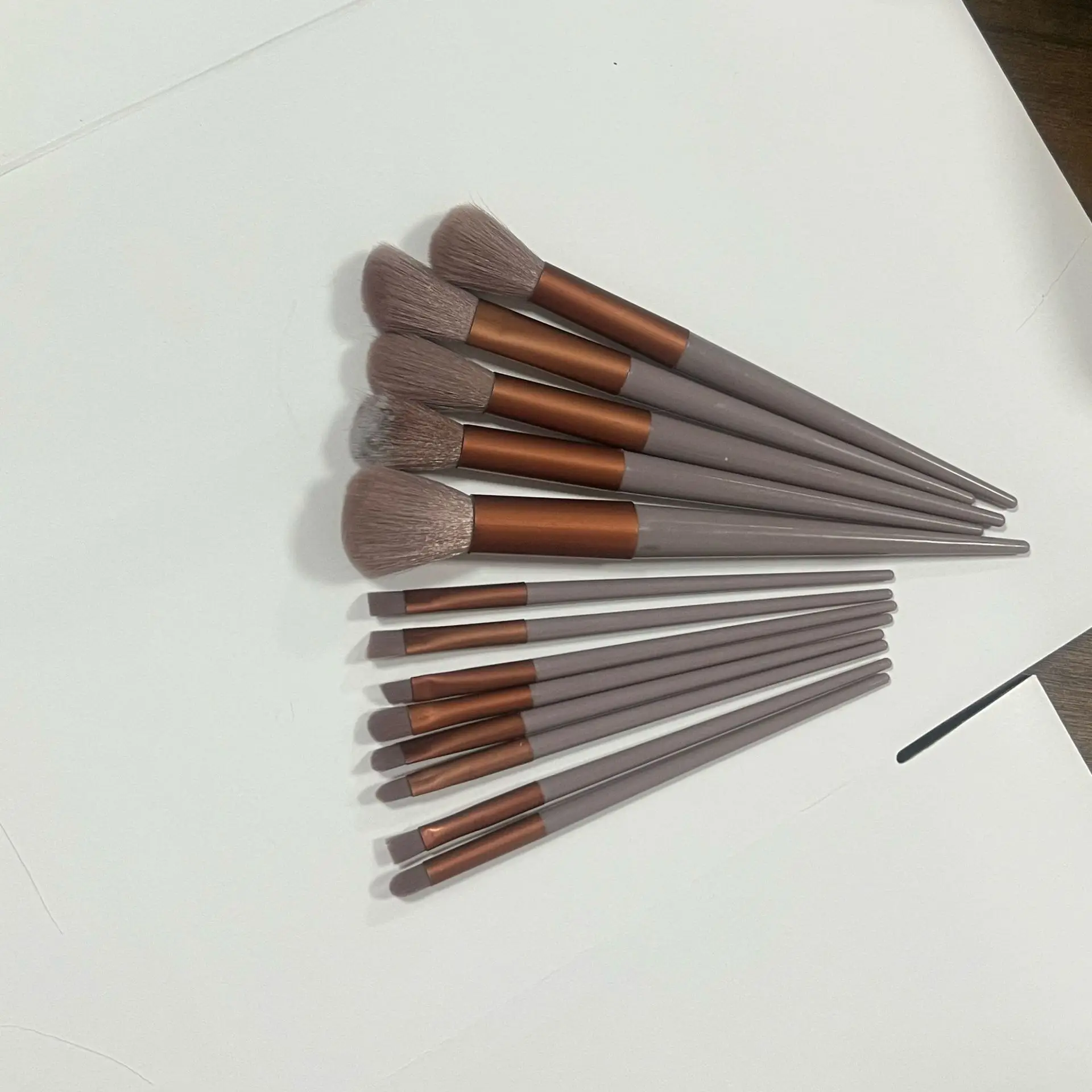 13 pièces pinceaux de maquillage fard à paupières brosse pointillé brosse correcteur surligneur fond de teint liquide BB crème brosse outils de beauté