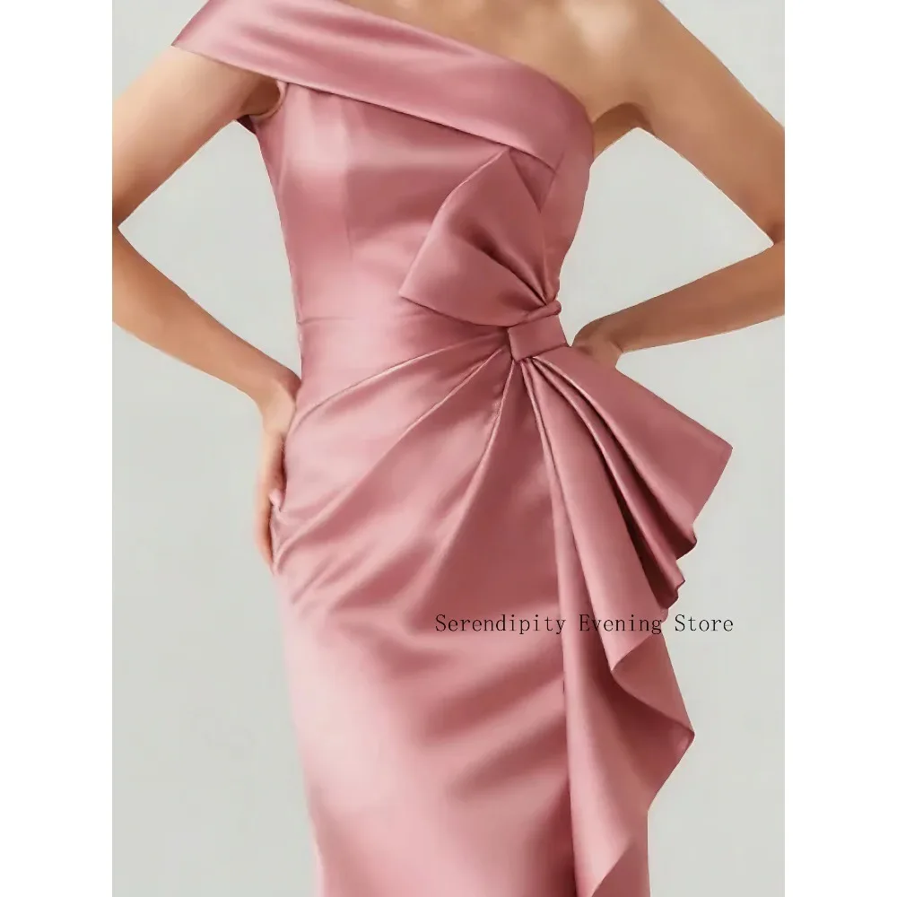 

Индивидуальные темно-розовые платья для мам невест на свадьбу 2026 года, женские элегантные вечерние платья на одно плечо, плиссированные праздничные наряды