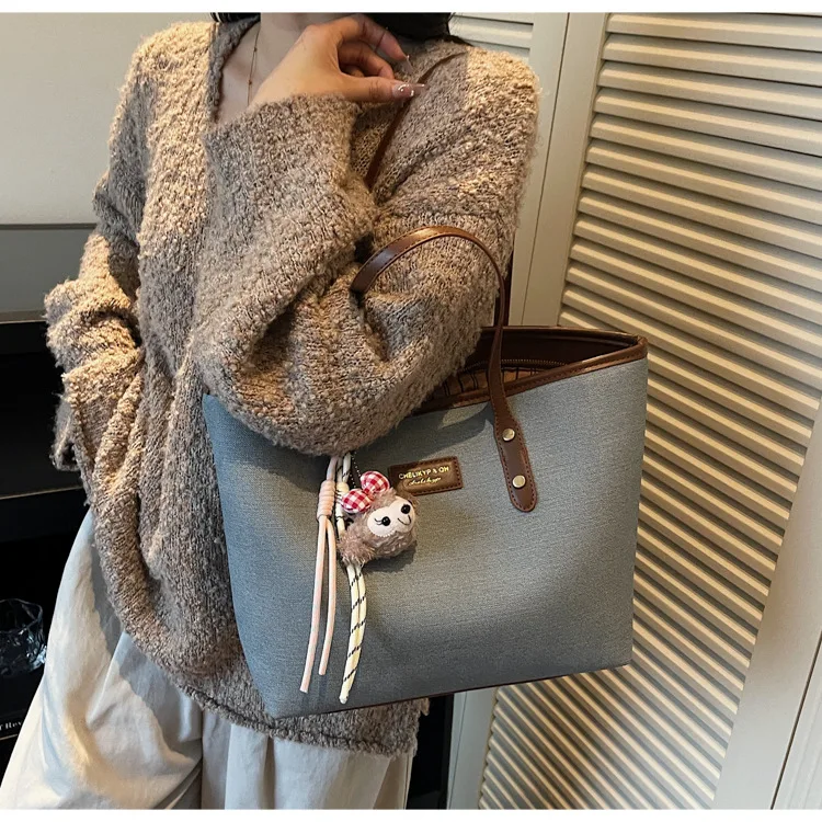 

Женская повседневная сумка-тоут 2025 года — модная модная, универсальная сумка через плечо большой вместимости для поездок на работу и студентов