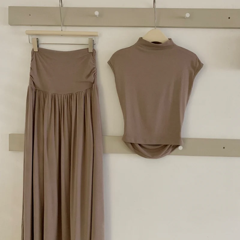 

Elegant Women's Slim Fit Sleeveless T-Shirt And Long Dress Two Piece Set Casual Style Spring Fashion Ensemble Polyester Fiber