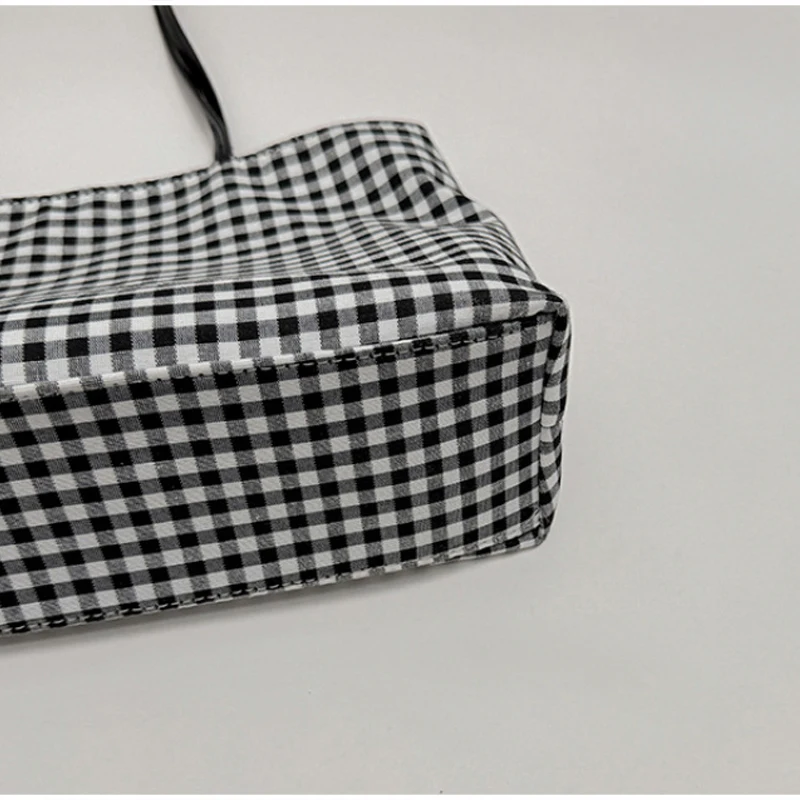 Karierte Canvas-Umhängetasche für Damen, leichte, lässige Pendler-Handtasche, Vintage-Tragetasche mit kariertem Muster und Farbblock-Design – Detail 13