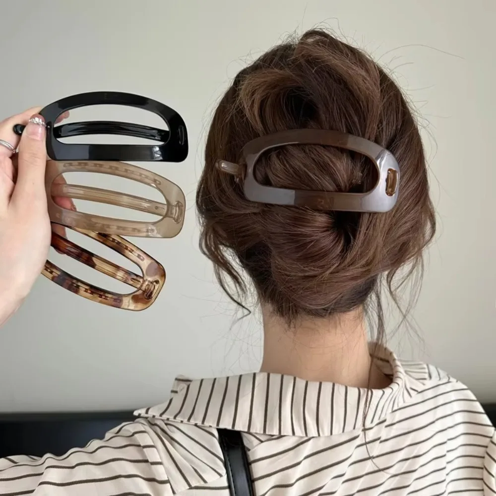 

Vintage Hollow Claw Clip Oval Plastic Hair Claw Headgear Gift Large Hairpin Hair Accessories