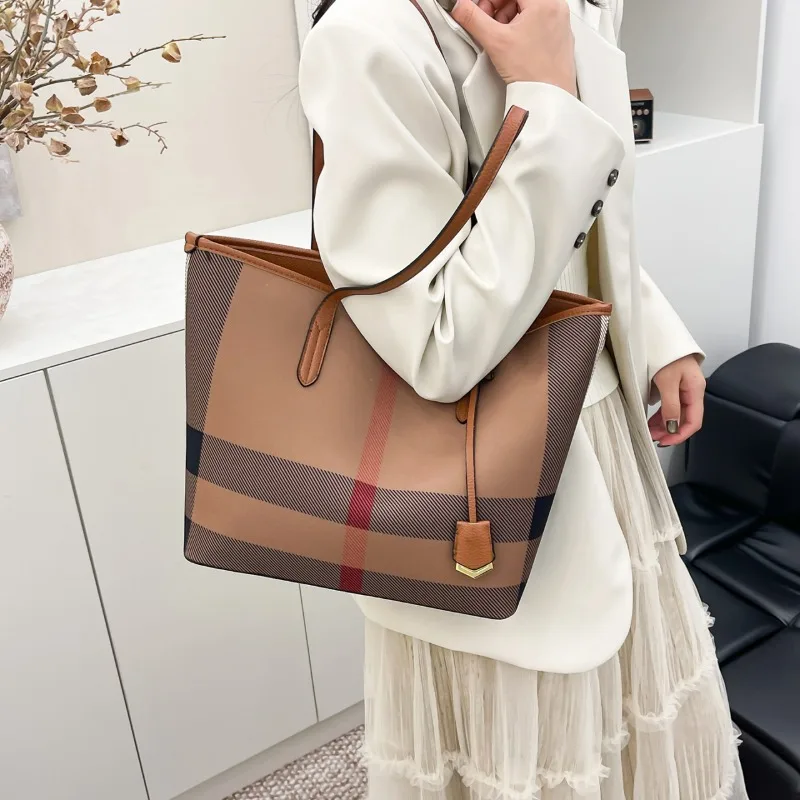 حقيبة كتف ديناميكية مناسبة للتنقل والعمل والسفر، مادة PU متينة، داخلية واسعة وعصرية