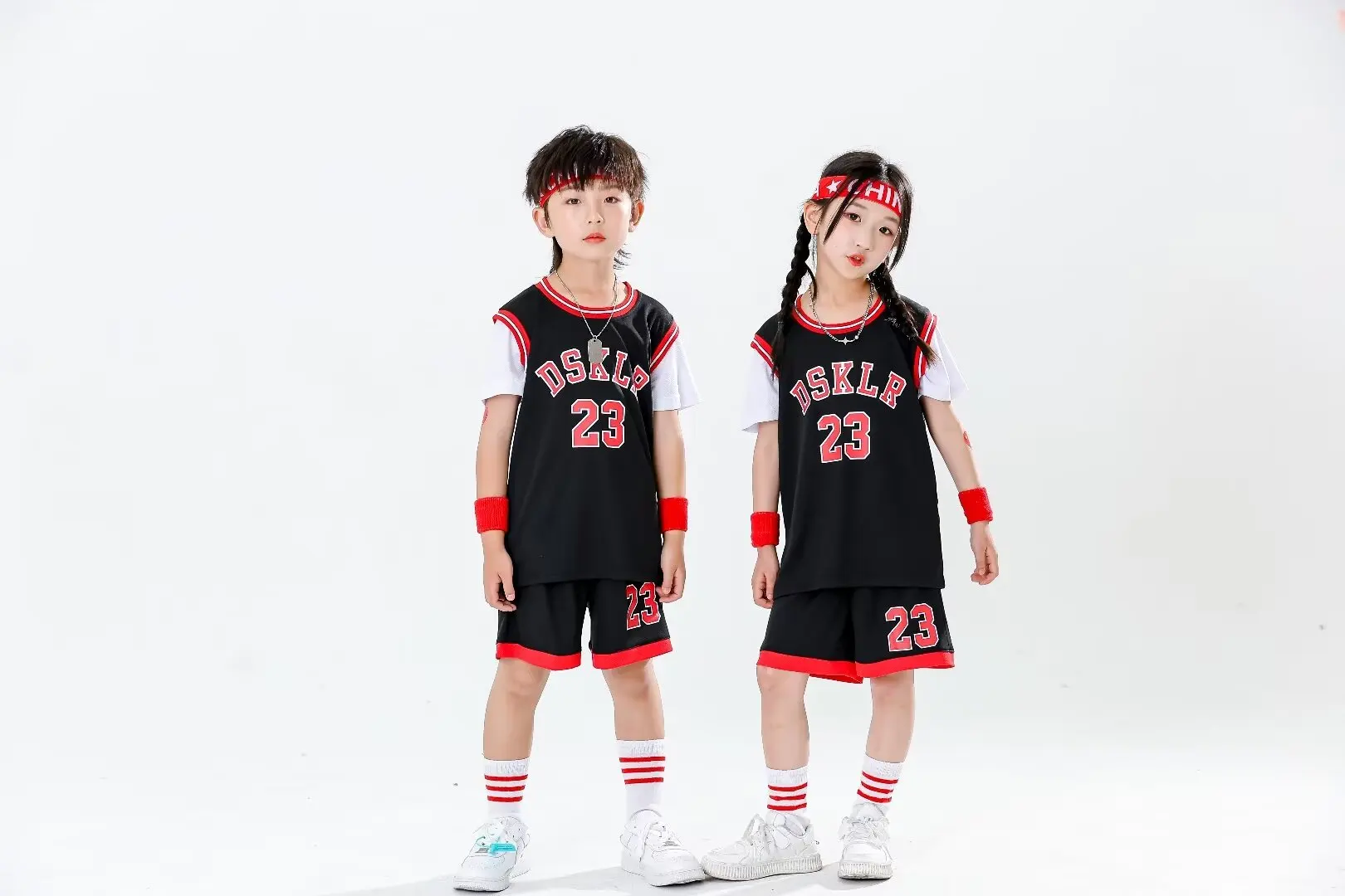 Children's clothing suitnew bull  boys  girls  Basketball Jerseys Fake two-piece uniform kit primary school training