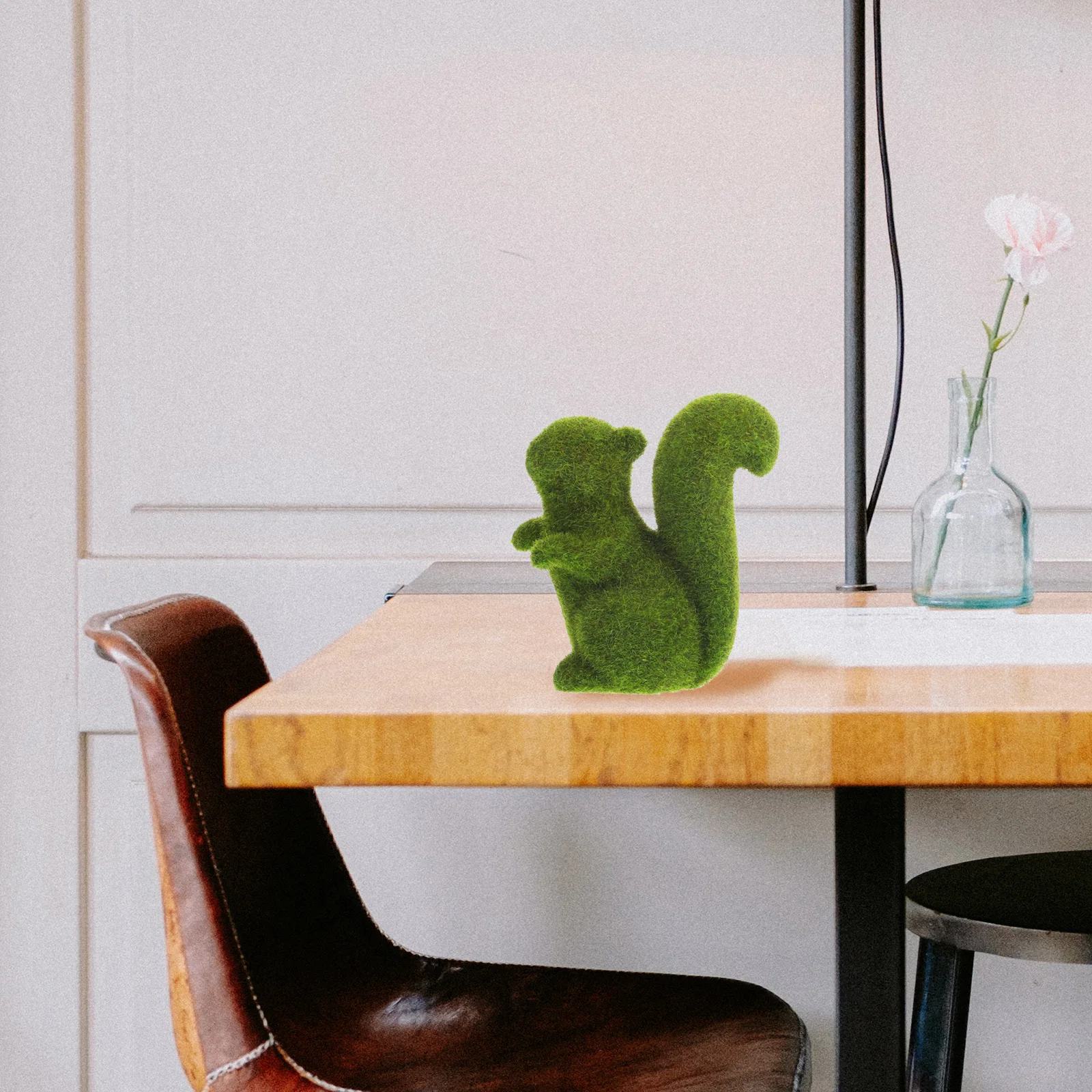 

Resin Squirrel Statue Mini Figurine Garden Decoration Landscape Ornament Desktop Accessory Premium Material Safe Fashionable