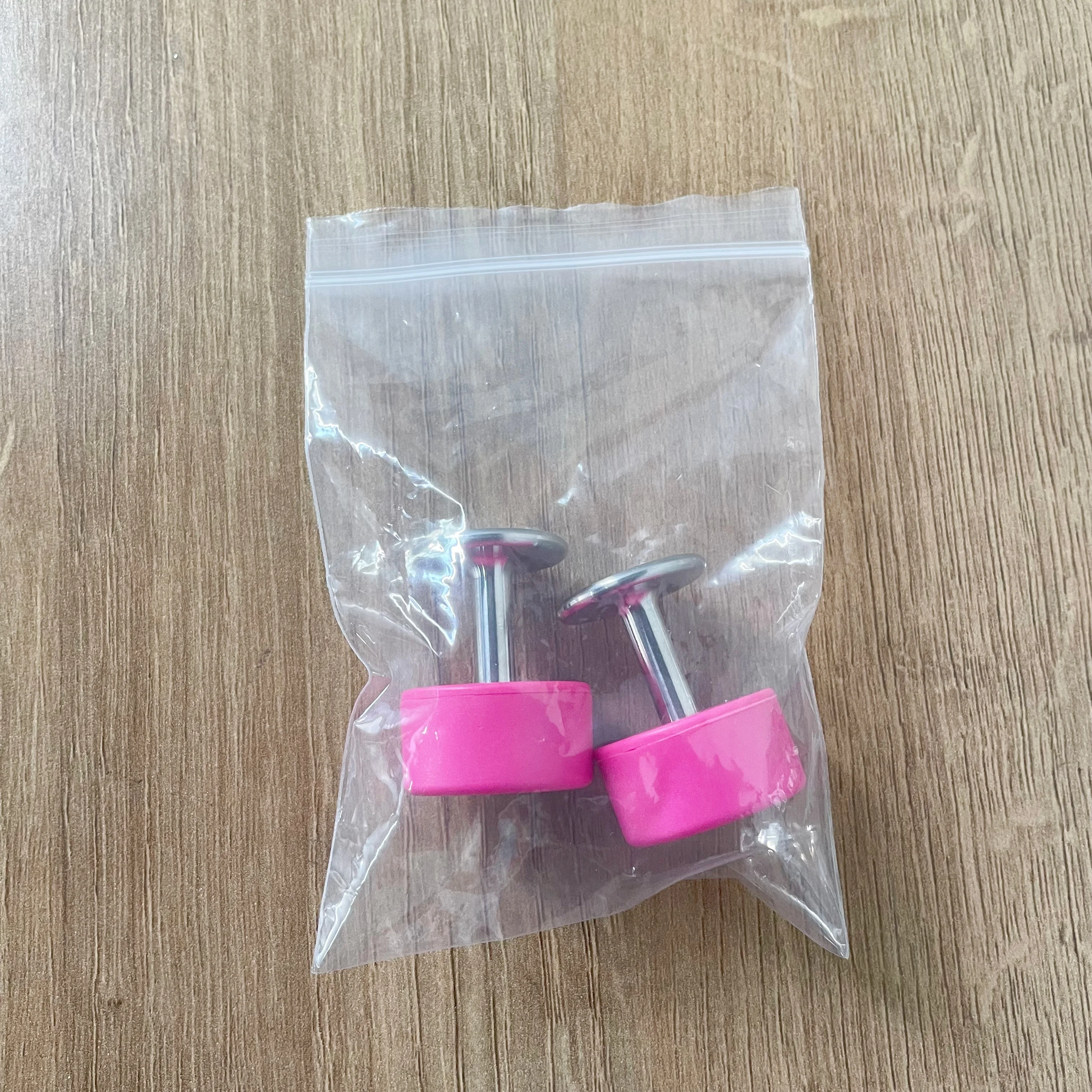 Rose Red Plastic Lock with Steel Pin PVC Cap Magnet Key Pink Magnetic Lock for Restraint Belt Patient Safety Hospital Transport