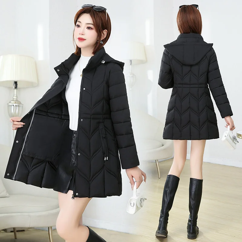 Giacca da donna 2025 Parka invernale Nuovi vestiti di cotone Cappotti medio lunghi Piumino coreano Slim caldo spesso da donna con cappuccio Puffer Parka