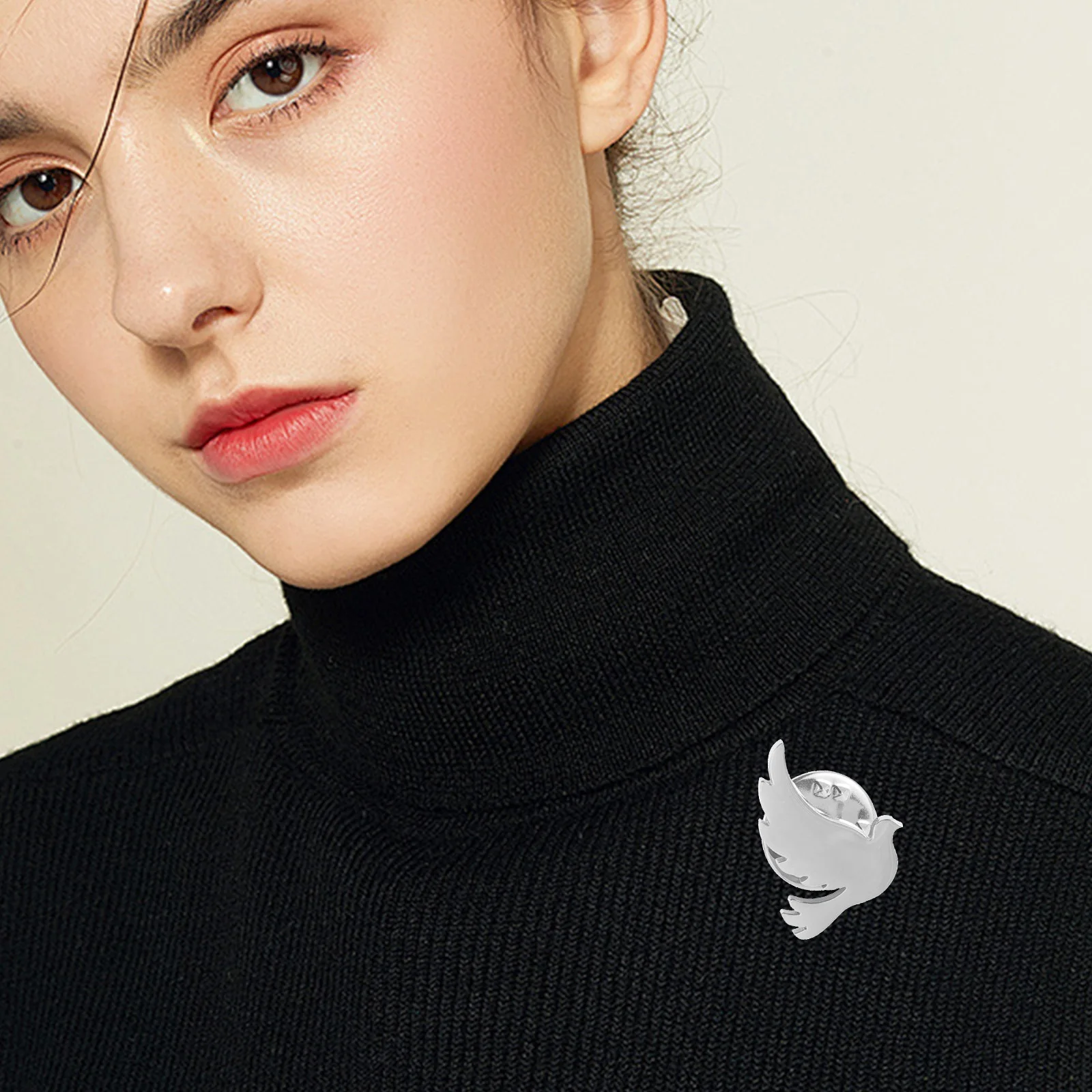 

2Pcs Peace Dove Brooch Pin Metal Lapel Pins Symbol of Justice Charity Event Accessory Elegant Peace Dove Brooch Pin