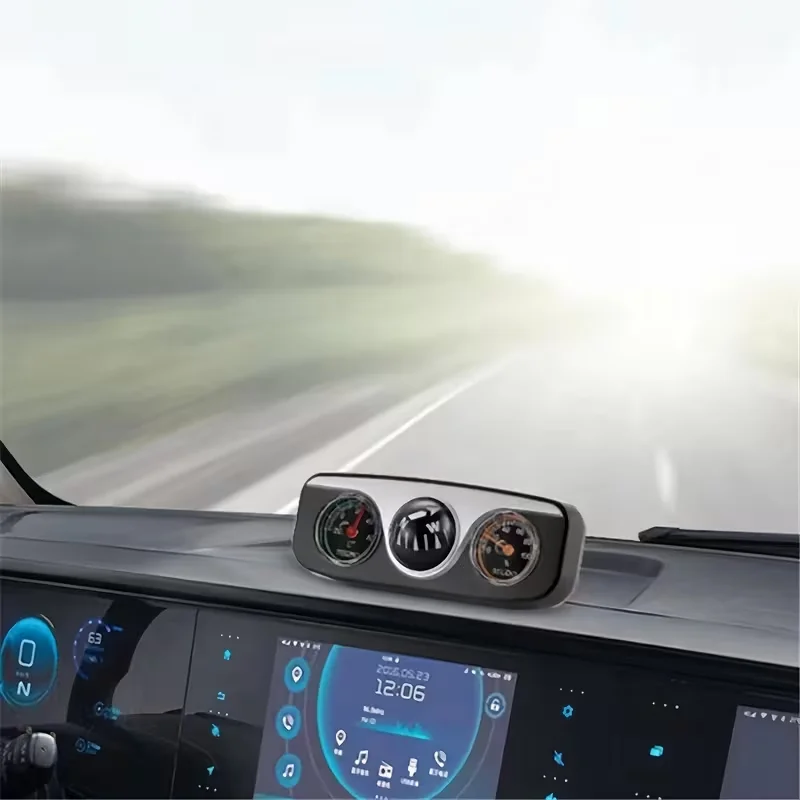 بوصلة TRALOW 3 في 1، تصميم زينة لوحة قيادة السيارة ومقياس الحرارة والرطوبة، سهلة القراءة، ملحقات داخلية خفيفة الوزن للسيارة