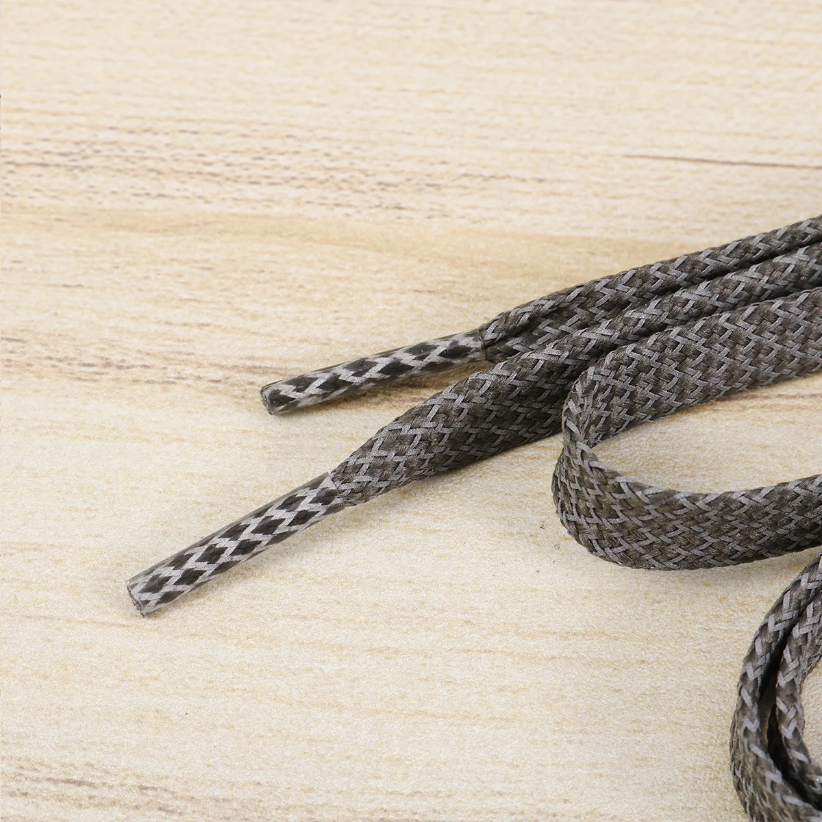 

2Pairs Reflective Shoelaces Dark Grey 8Mm X 180Cm Flat Sneaker Shoe Laces for Running Night Safety High Visibility Shoes