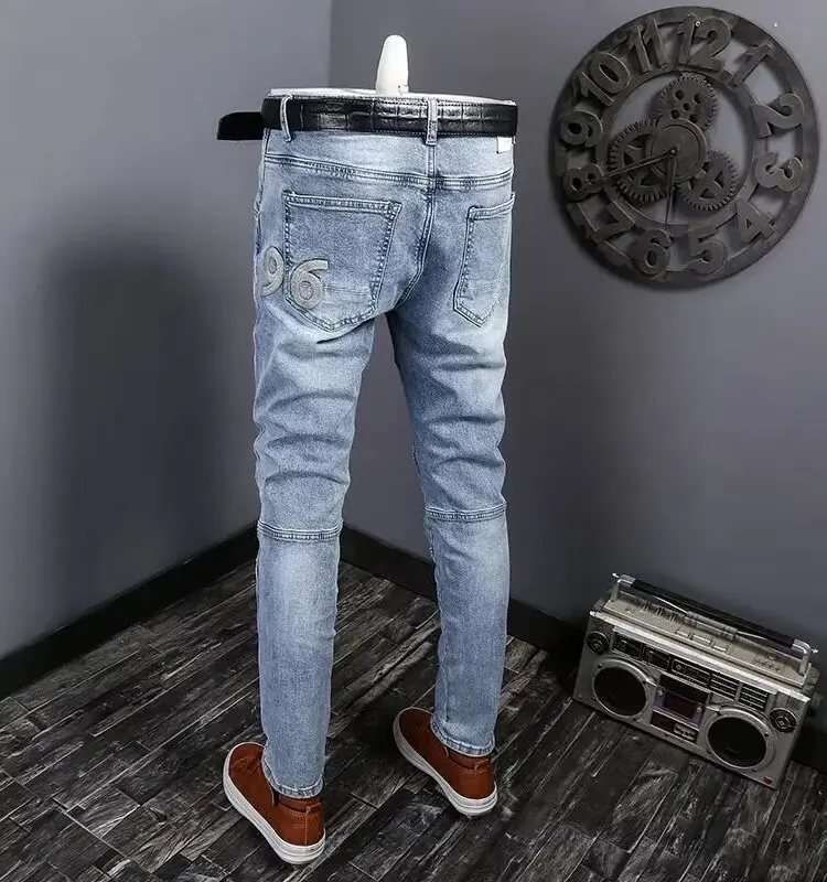 

Мужские джинсы на весну-осень с вышивкой, облегающие, с модным принтом, вставками и рваными элементами, в корейском стиле, эластичные, узкие штанины