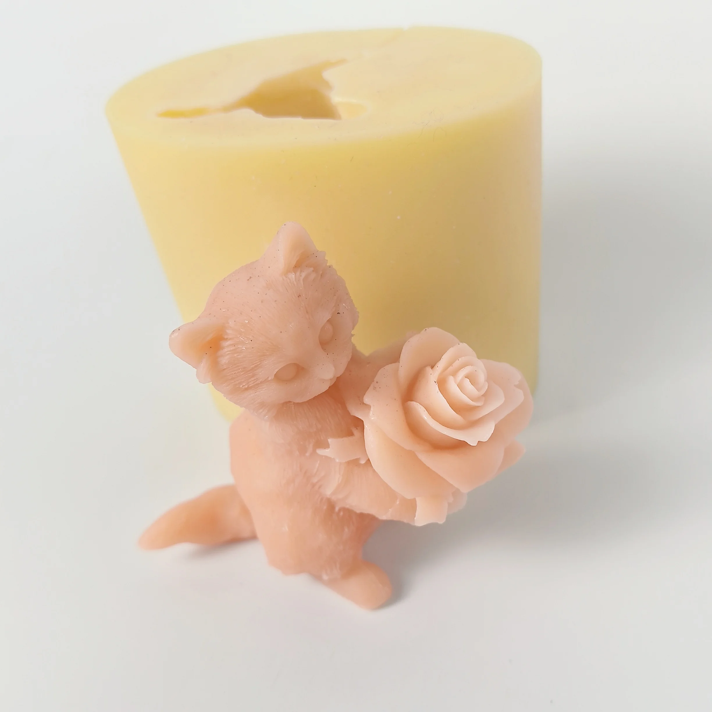 

3D Animals Mold Cat Hold Rose Moulds Silicone Candle Soap Molds Clay Resin Cake Decor Wedding Birthday Candles Handmade DW0776