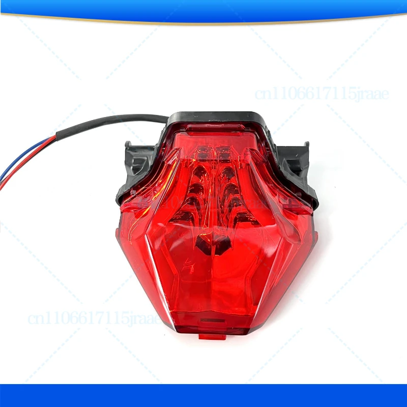 

Для модели YZF-R3/MT03 задний фонарь в сборе 15-24 гг.