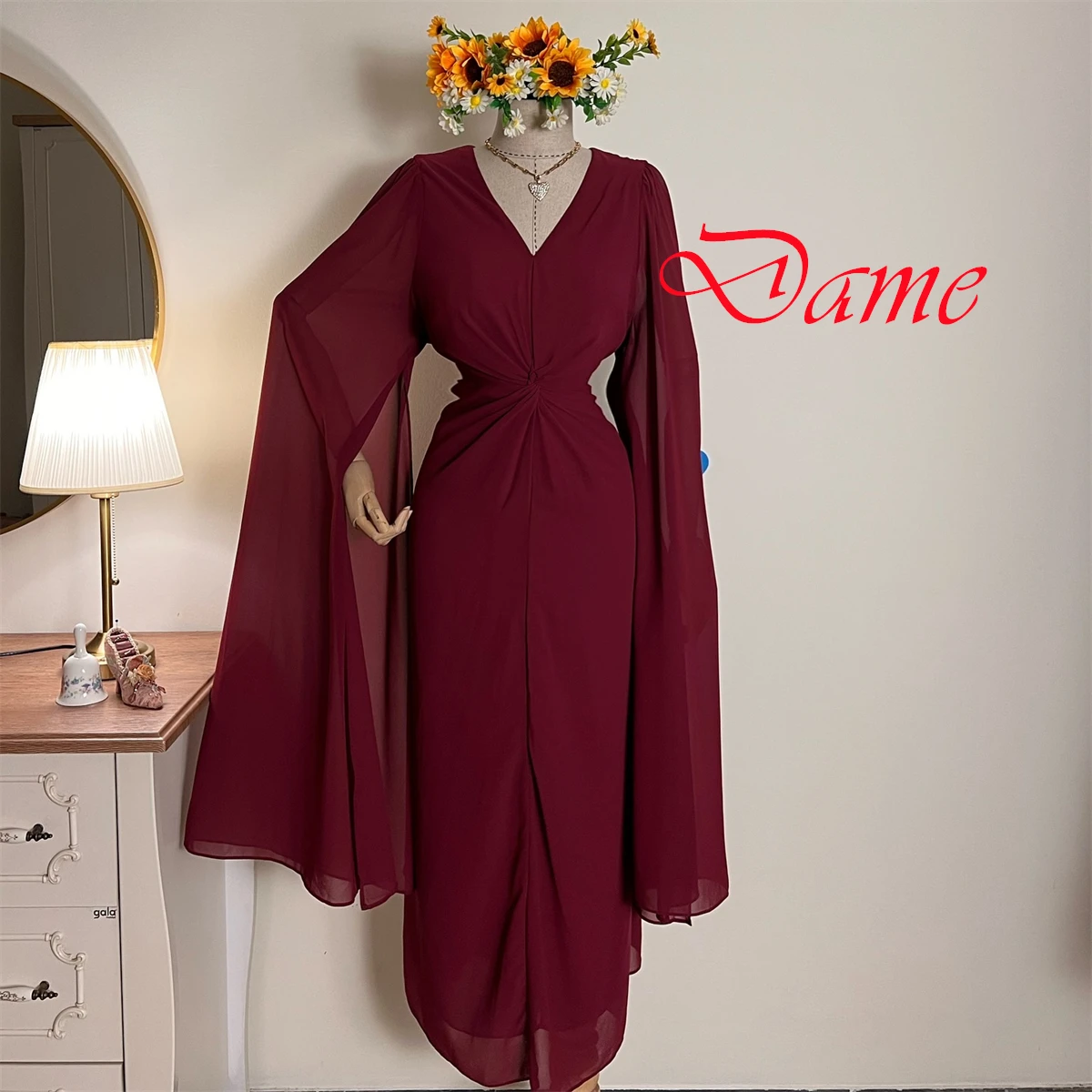 Abito da sera in chiffon bordeaux con temperamento personalizzato Abiti per occasioni speciali con scollo a V e maniche lunghe con cerniera sul retro di alta qualità
