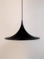 Candelabro danés de una sola cabeza, lámpara colgante de comedor, barra de lámpara de techo de cuerno de personalidad, lámpara de Metal, GUBI-Semi minimalista