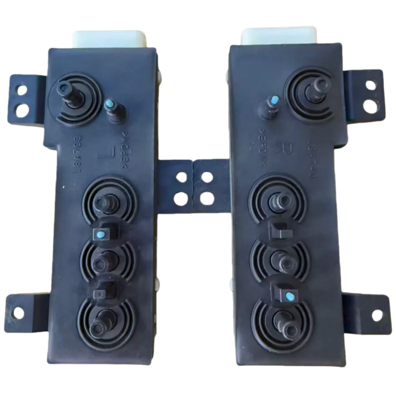 

Front Left & Right Seat Control Switches 84922-60190 84922-60180 For Toyota RX AL20 450h 3.5 Hybrid 2019