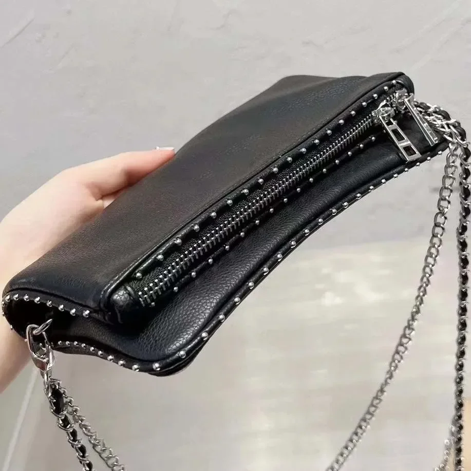 New Women Retro Crossbody Bag Luxury Design Black Embroidered Ladies Shoulder Bag Large Capacity Fashion Chain Envelope Bag