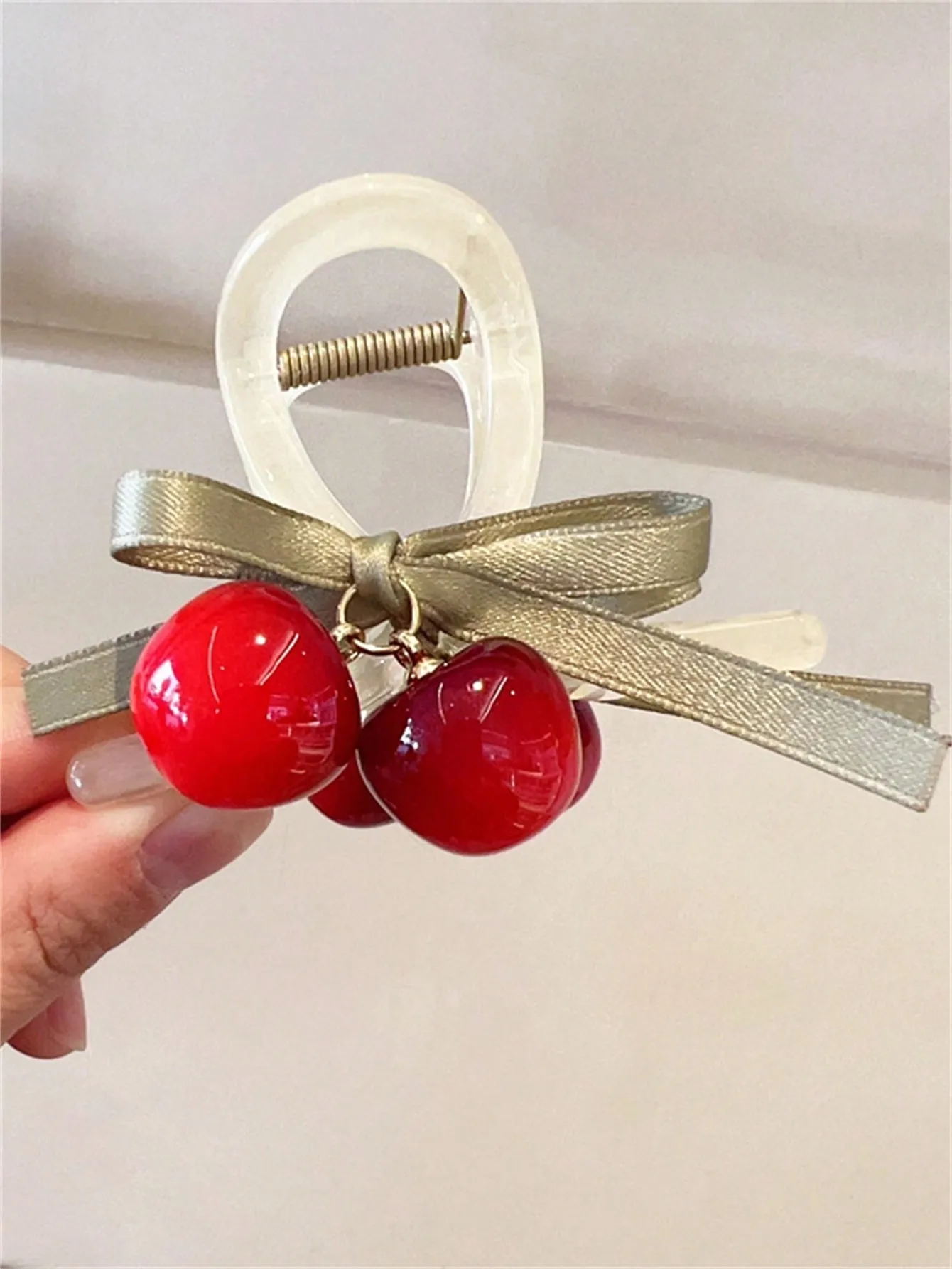 1 Women\'s new summer French Cherry Bow hair grab Cherry grab clip back head bun High ponytail half Shark claw headpiece