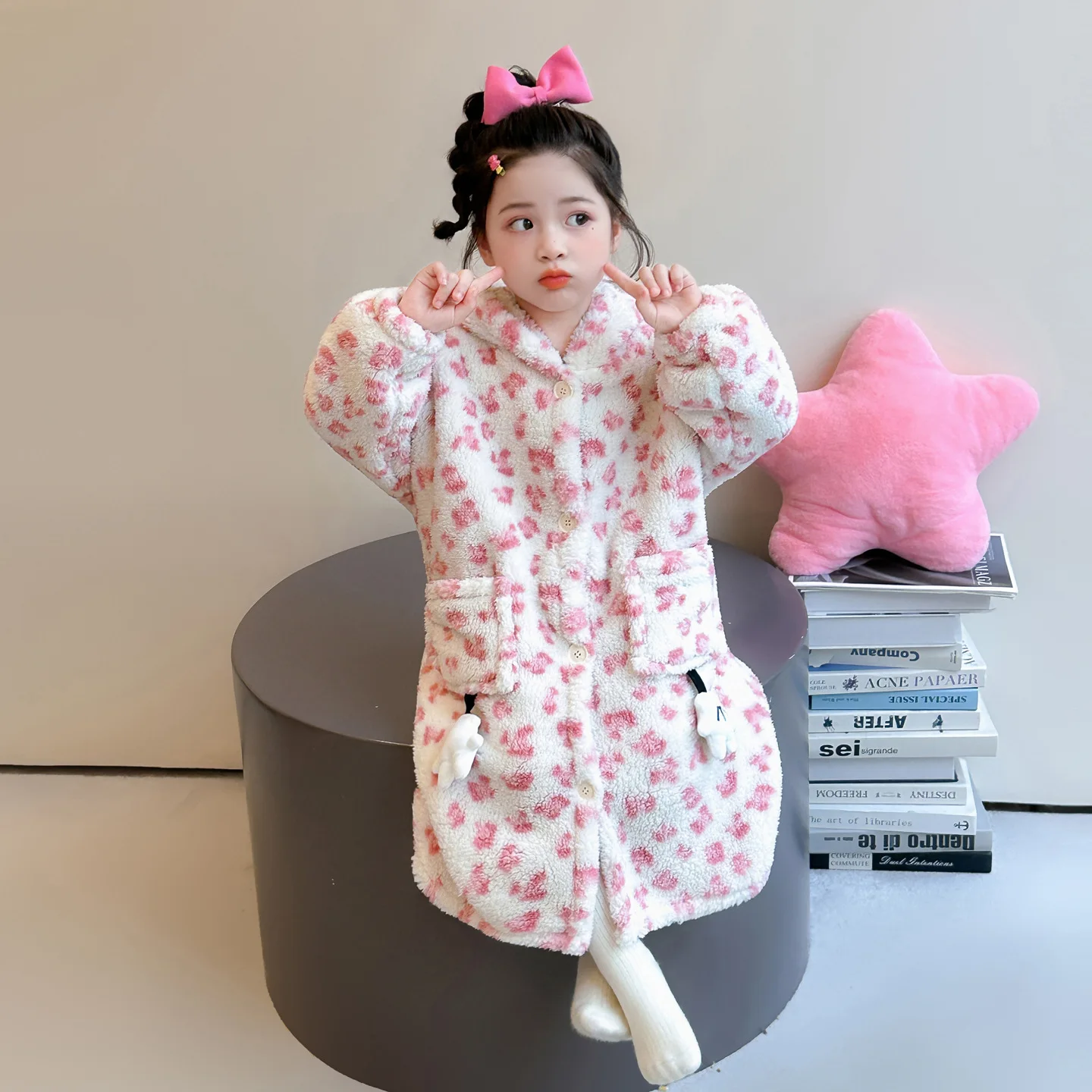 2026 Girls Fleece Robe Fall Winter Baby Long Thick Bathrobe Warm Kids Loungewear Pink Flower Pattern