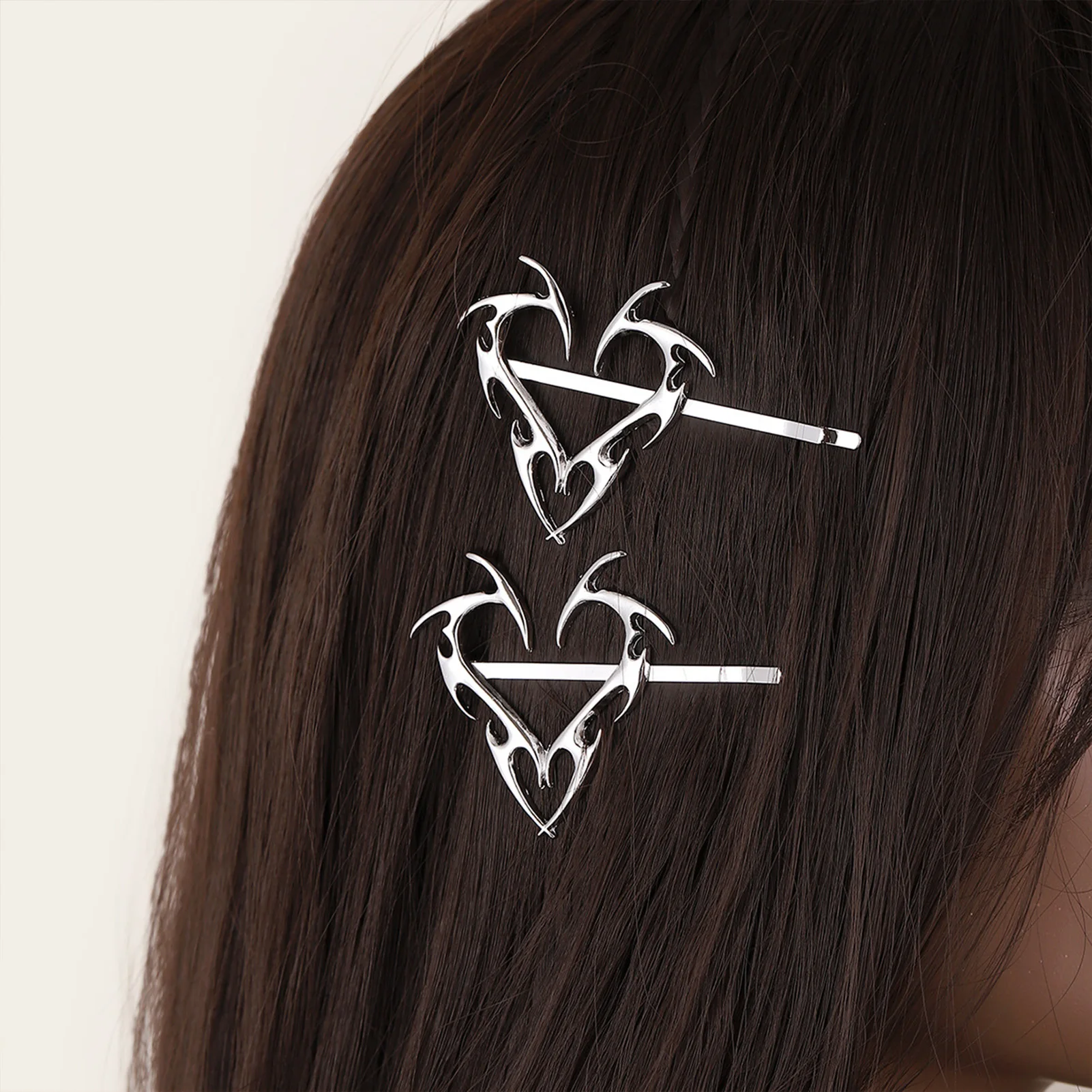 

Y2K Silver Color Alloy Heart Hair Clips 1/2Pcs Retro Hairpins Bangs Hair Holder Barrettes Women Girls Halloween Hair Accessories