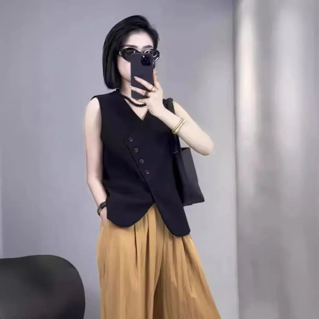 

Women's V-neck Buckle Suit Vest High-End Elegant Casual Wear All-match Spring Summer Autumn Short