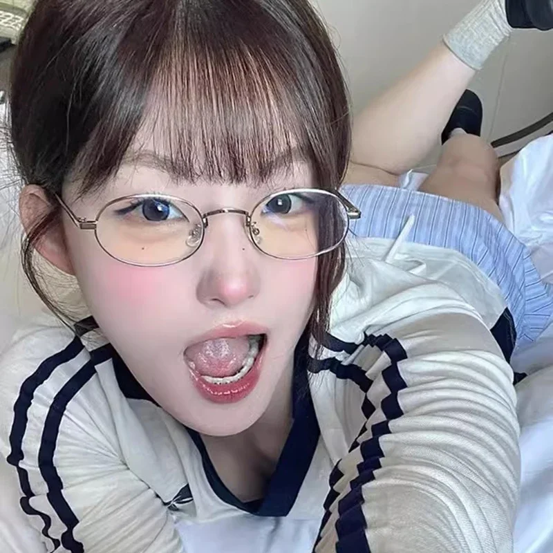 Vintage Anti-Blue Light Oval Glasses Women\'s Oval Metal Frame Brand Fashion Y2K Woman Metal Optical Frames Computer Glasses