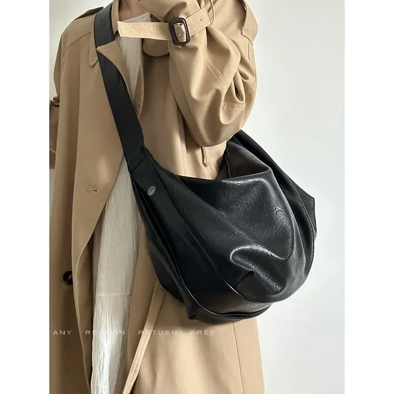 

Soft Leather Large-capacity Black Dumpling Bag Women's Retro High-end Casual One-shoulder Crossbody Tote Bag 2024 Autumn New