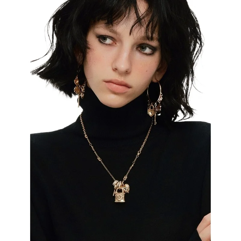 Original American Vintage Daisy Necklace, Love Lock Sweater Chain, Girls Birthday Gifts
