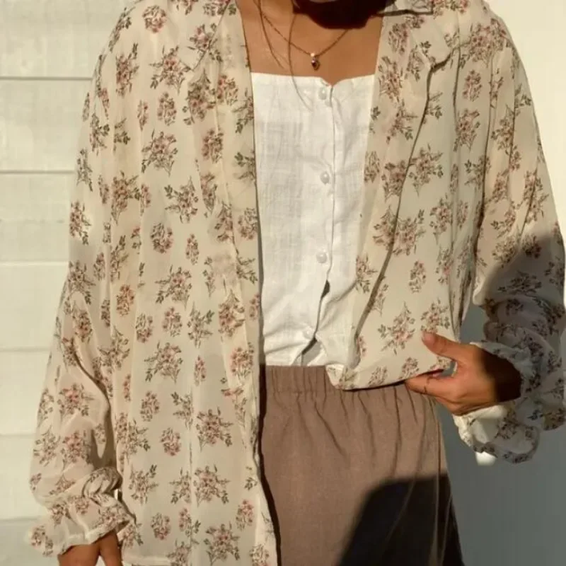 

Рубашки с расклешенными рукавами, женские шифоновые рубашки с цветочным принтом и v-образным вырезом, мешковатые стильные корейские модные рубашки для отдыха, изящные универсальные летние рубашки для отдыха