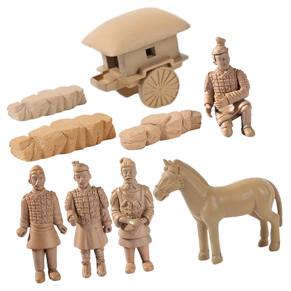 Vintage Decor Mini Terracotta Warriors and Horses Small Ornaments Toys Desktop Commemorative Crafts Creative Plastic Dashboard