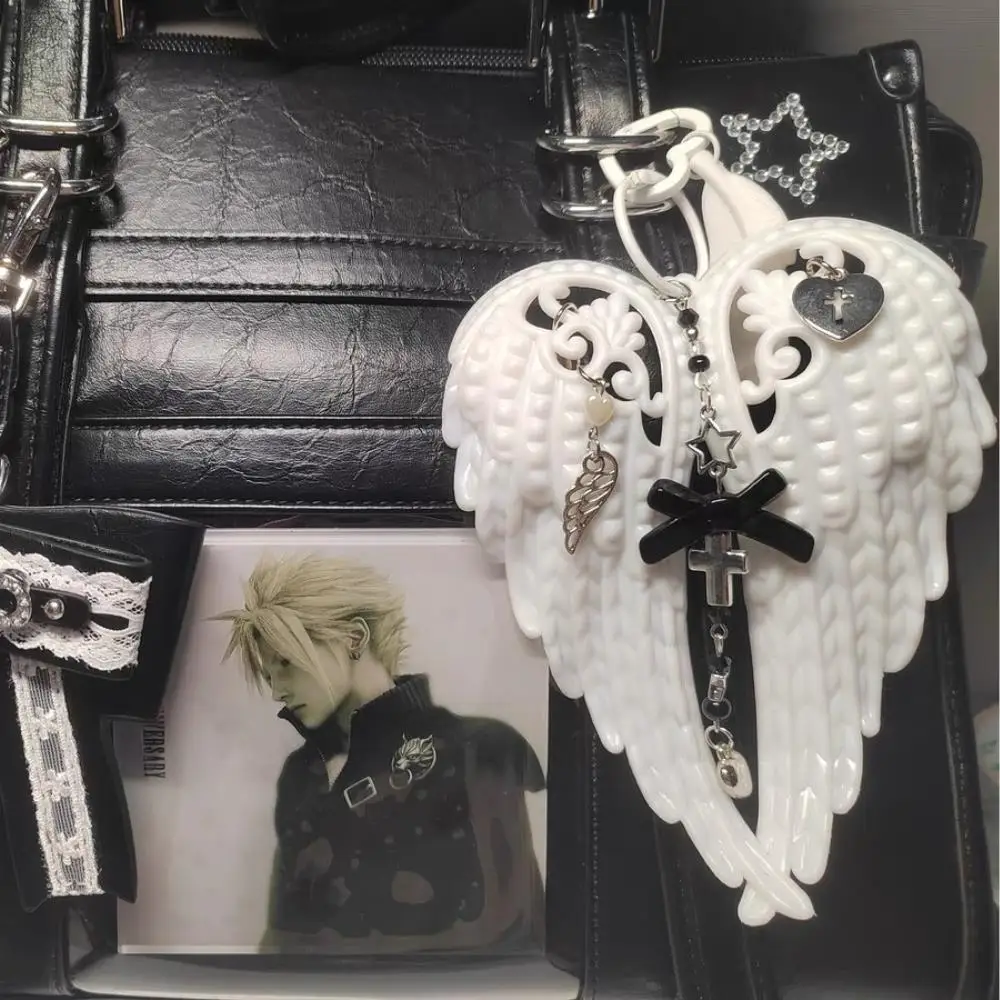 

HOT Wings Shape Carabiner Fashion Keychain Pendant Angel Wings Bag Pendant Backpack Decoration Unique Car Key Ring Decor 2025