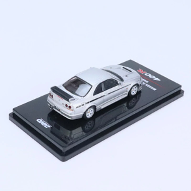 INNO 1:64 modelo de coche Skyline GT-R (R33) NISMO 400R, aleación Sonic Silver