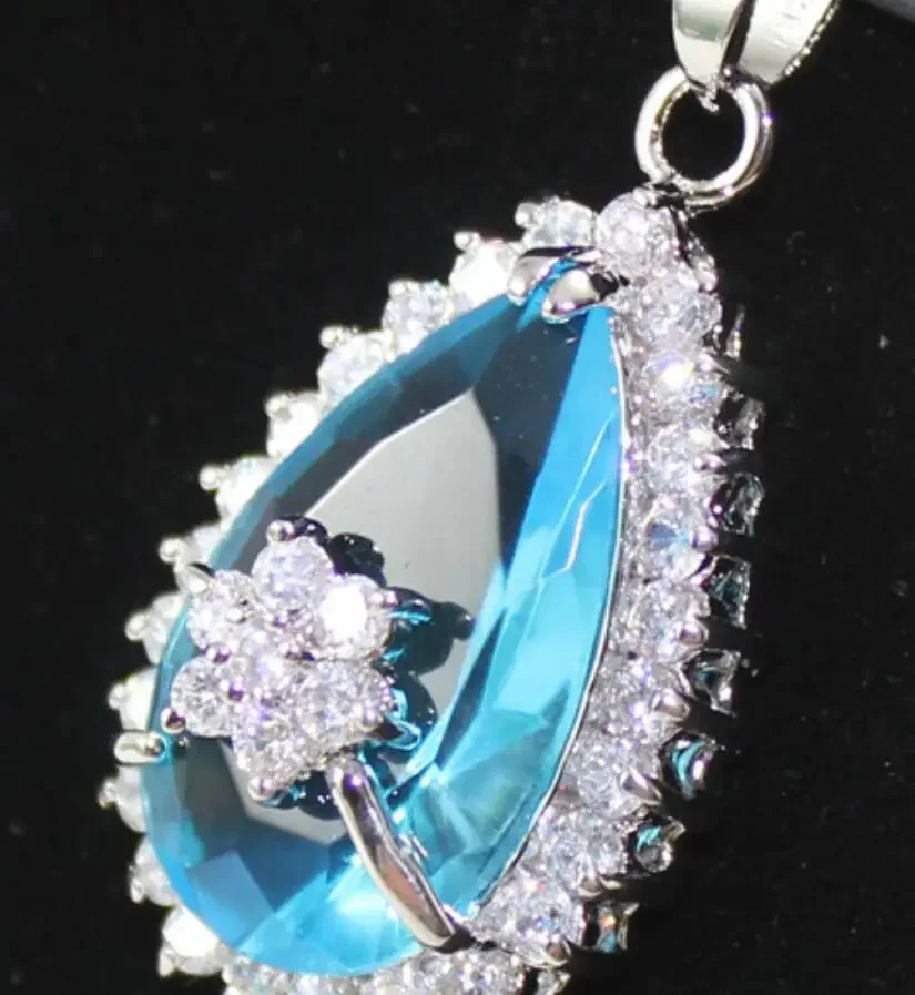 

Women's fashion metal silver plated micro inlaid white water drill accessories + drop Blue Zircon Pendant Necklace