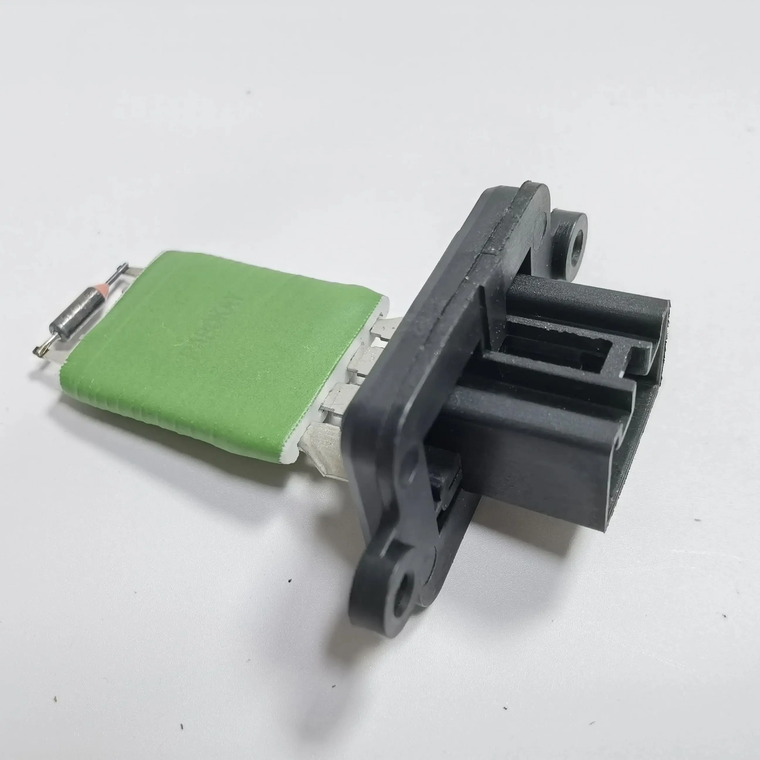 

Для FIAT Punto Van LANCIA Y 93-10 РЕЗИСТОР ВЕНТИЛЯТОРА ДВИГАТЕЛЯ ВЕНТИЛЯТОРА 46721165 176187840 176B2.000 176B3.000 176B7.000 23044902