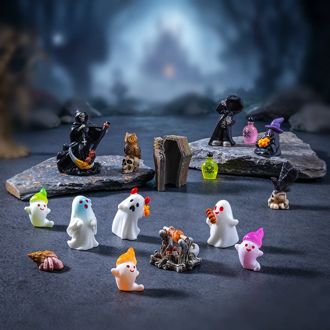 100pcs Wholesale Mini Halloween Doll 3D Resin DIY Accessories for Keychain Fairy Garden Landscape Ornaments Dollhouse Decor