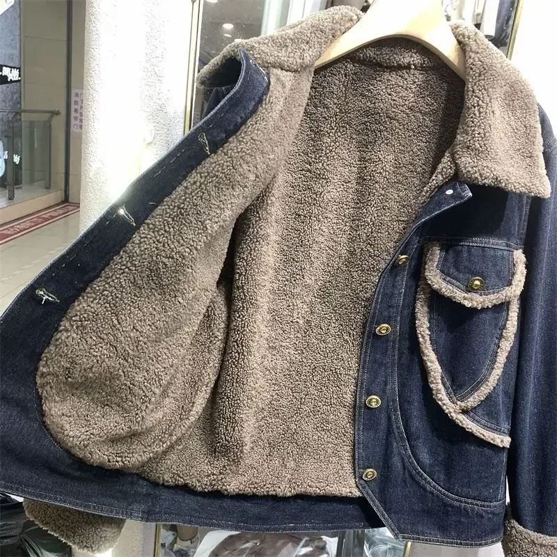 

With Fur Plush Short Denim Jacket for Women Padded Small Woman Jean Coat Warm Winter Cold Crop Outerwear Wool Inside JJ241